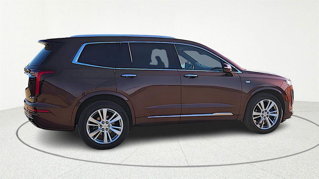 used 2022 Cadillac XT6 car, priced at $39,452
