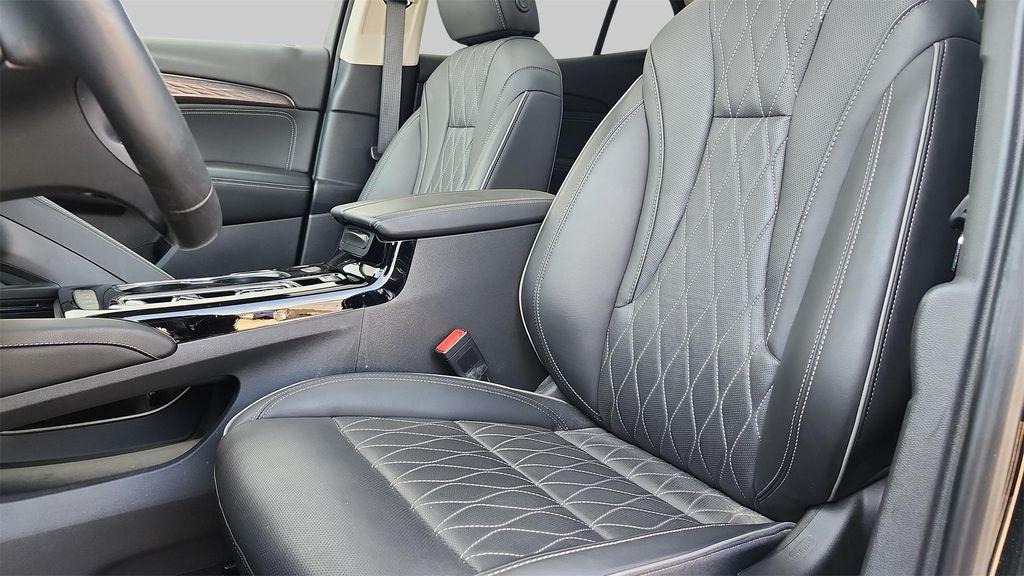 used 2023 Buick Envision car, priced at $32,995