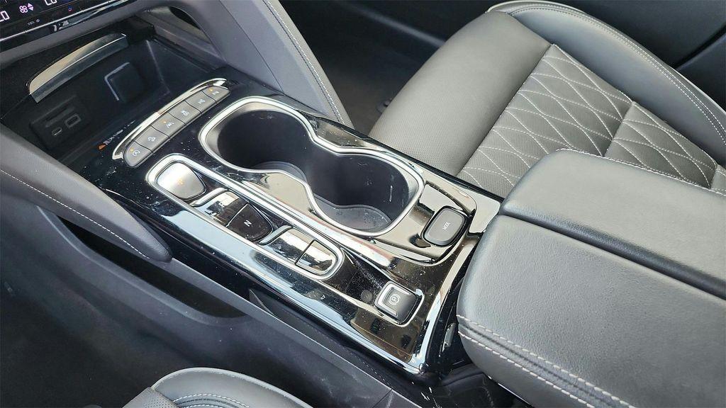 used 2023 Buick Envision car, priced at $32,995