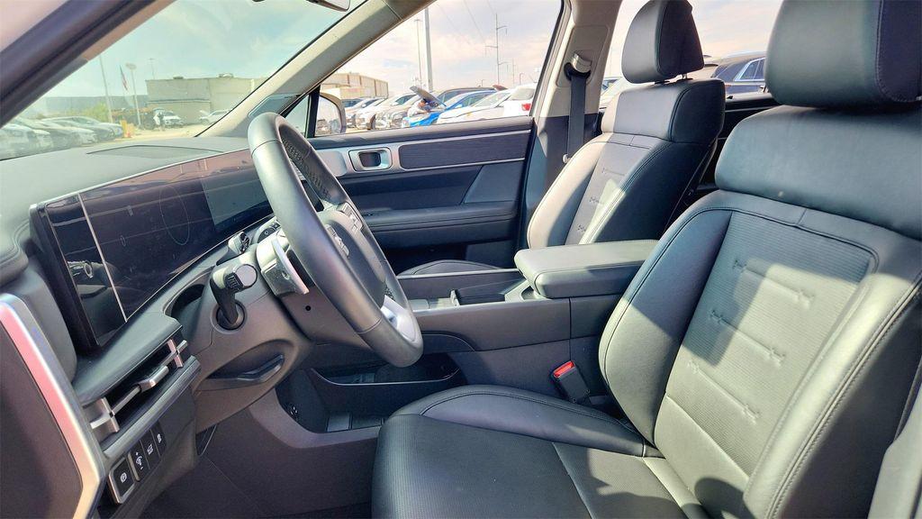 used 2025 Hyundai Santa Fe car, priced at $39,995