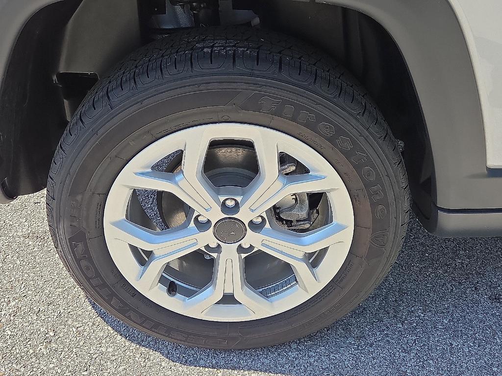 new 2025 Jeep Compass car, priced at $25,585