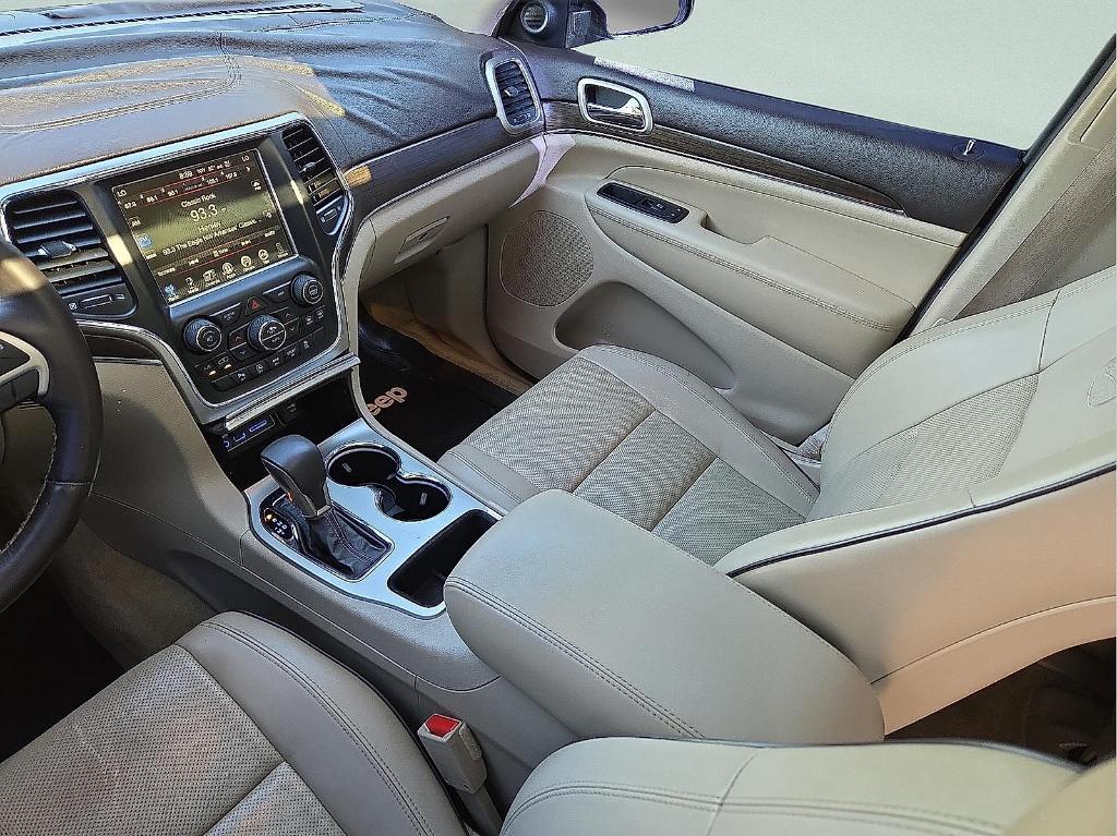 used 2017 Jeep Grand Cherokee car, priced at $17,629