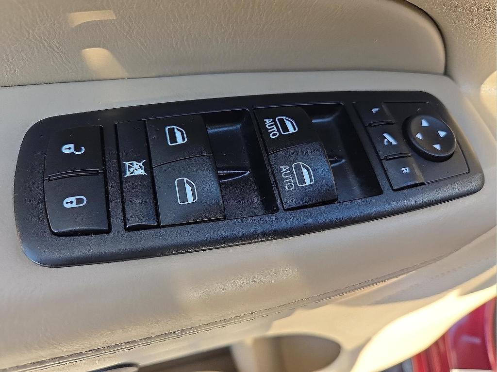 used 2017 Jeep Grand Cherokee car, priced at $17,629