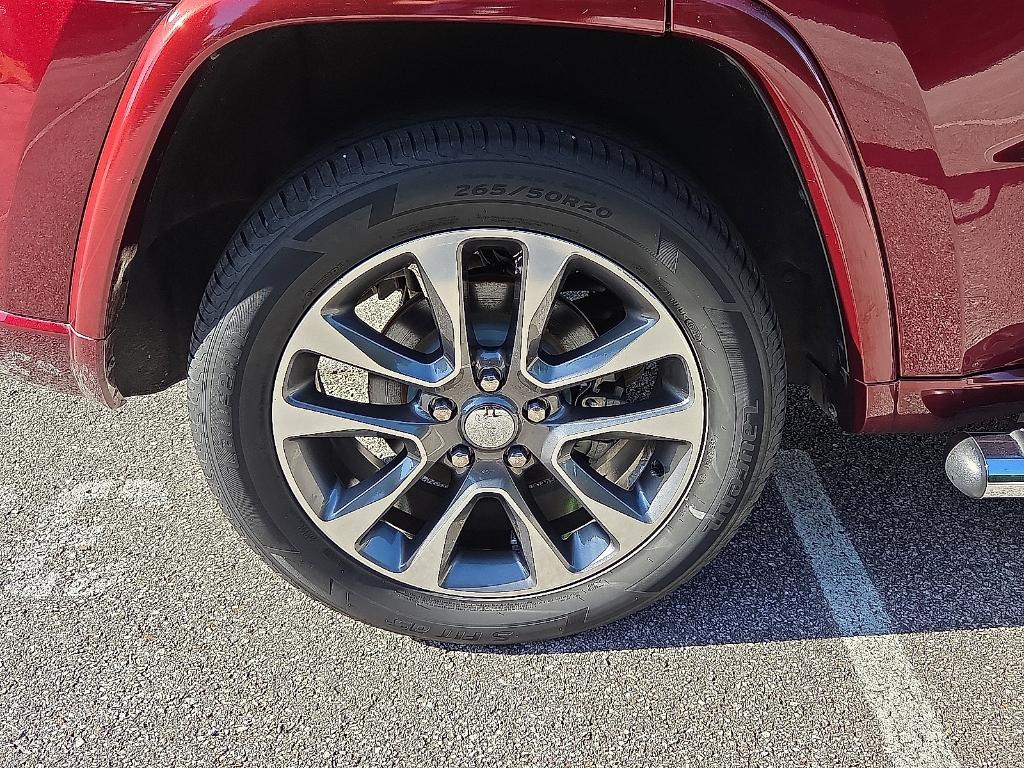 used 2017 Jeep Grand Cherokee car, priced at $17,629
