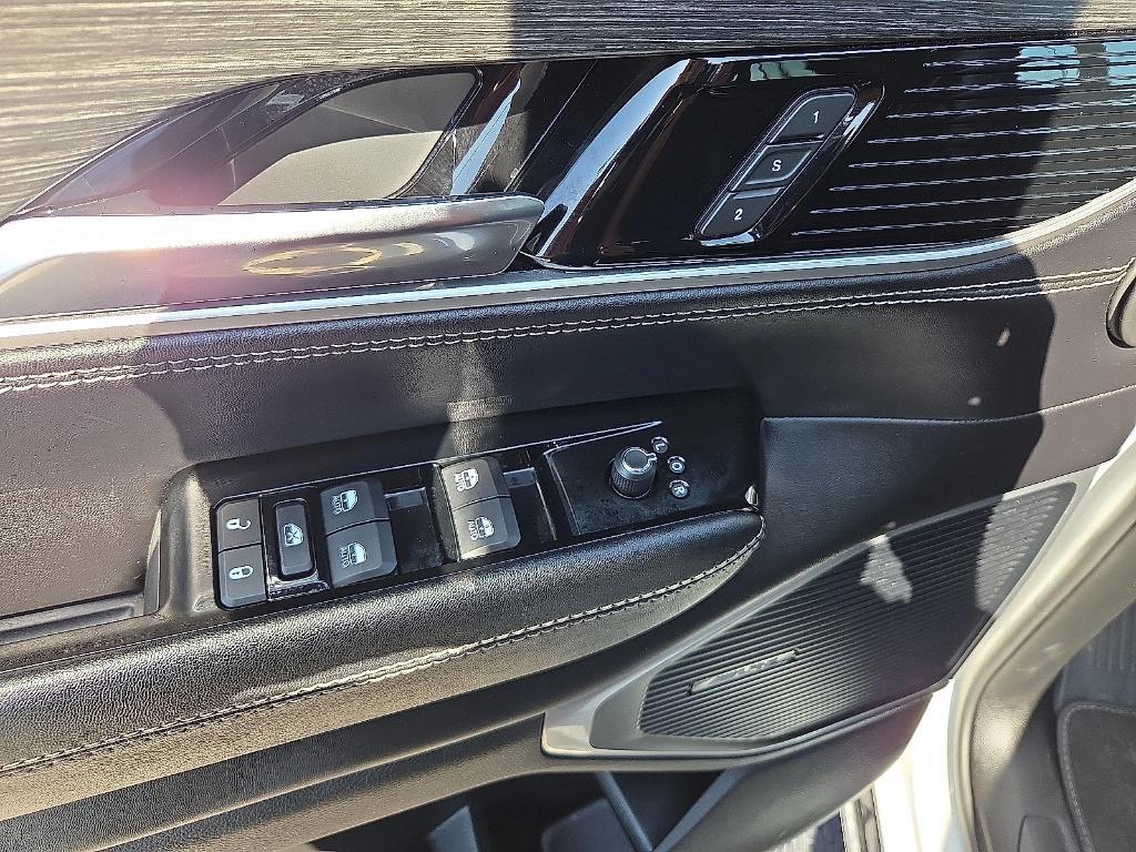 used 2023 Jeep Wagoneer car, priced at $47,530