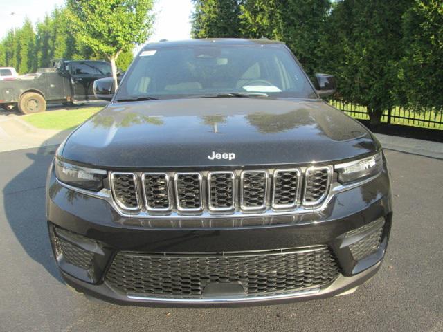 new 2024 Jeep Grand Cherokee car, priced at $39,655