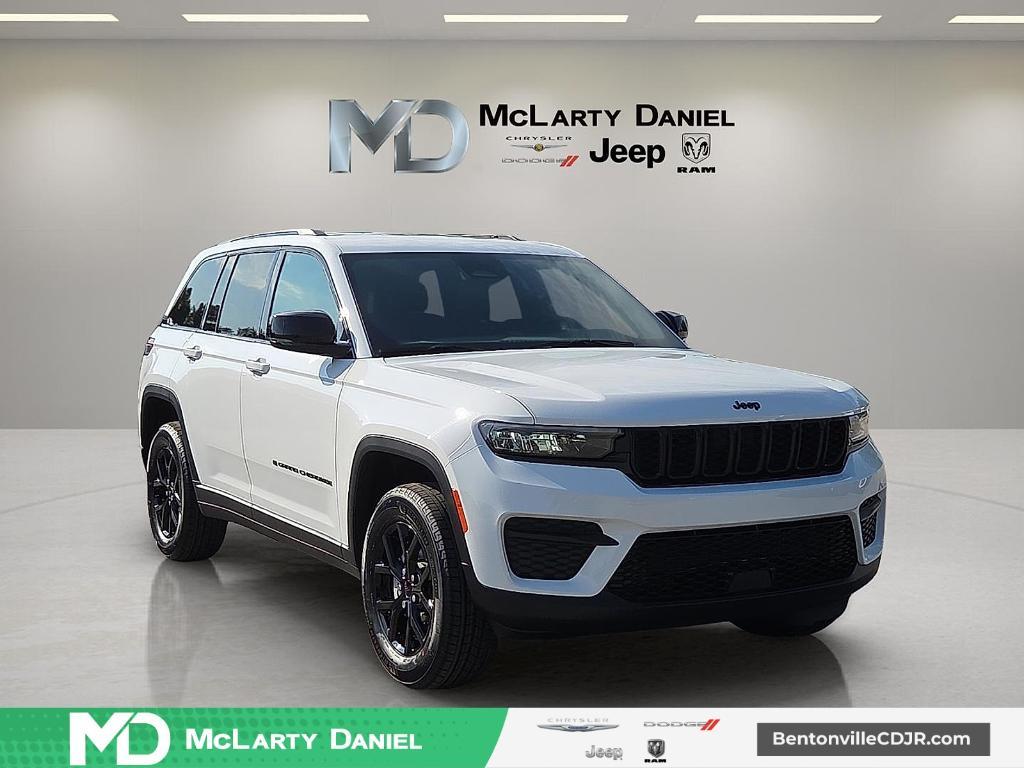 new 2025 Jeep Grand Cherokee car, priced at $40,650