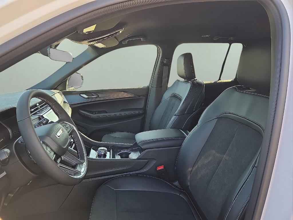 new 2025 Jeep Grand Cherokee car, priced at $40,650