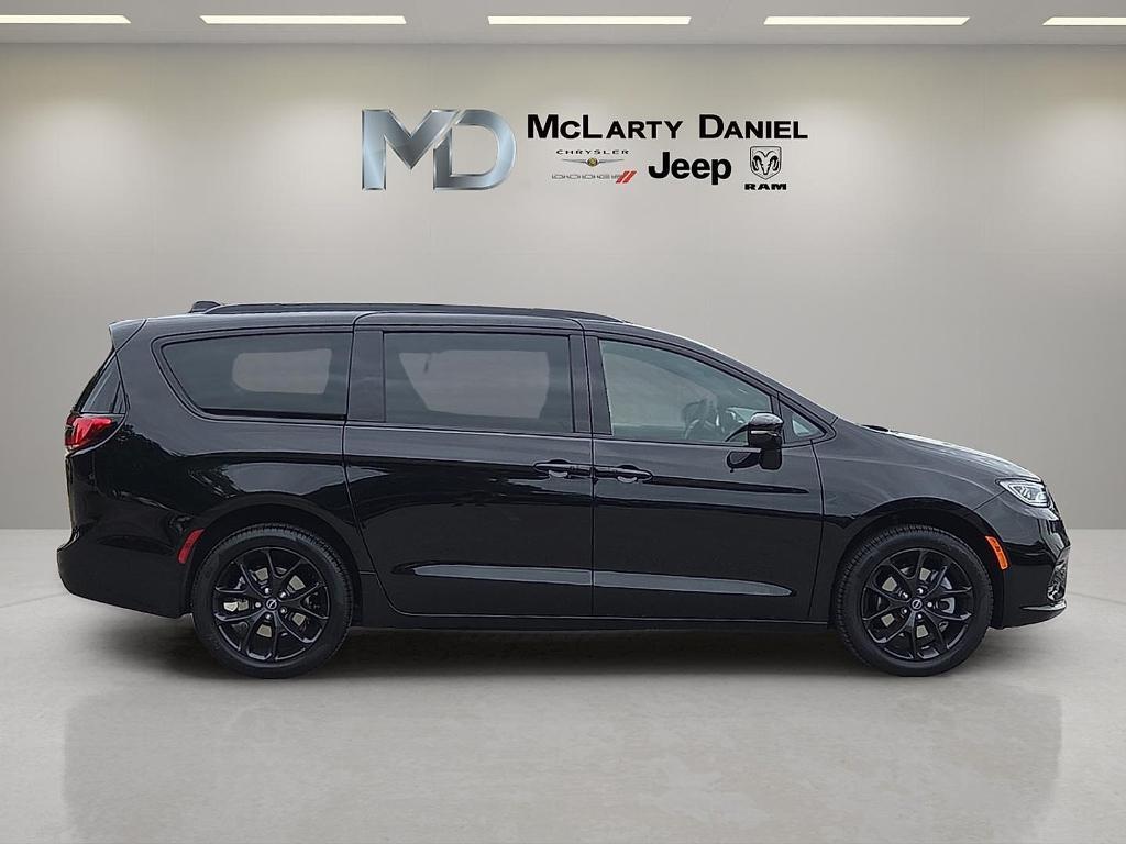 new 2026 Chrysler Pacifica car, priced at $50,504