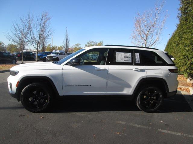 new 2025 Jeep Grand Cherokee car, priced at $40,484