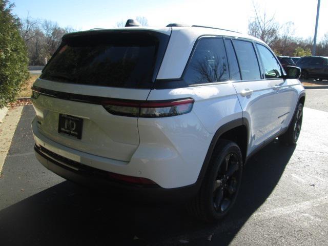 new 2025 Jeep Grand Cherokee car, priced at $40,484