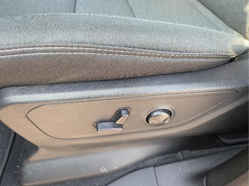 new 2025 Ram 1500 car, priced at $45,300