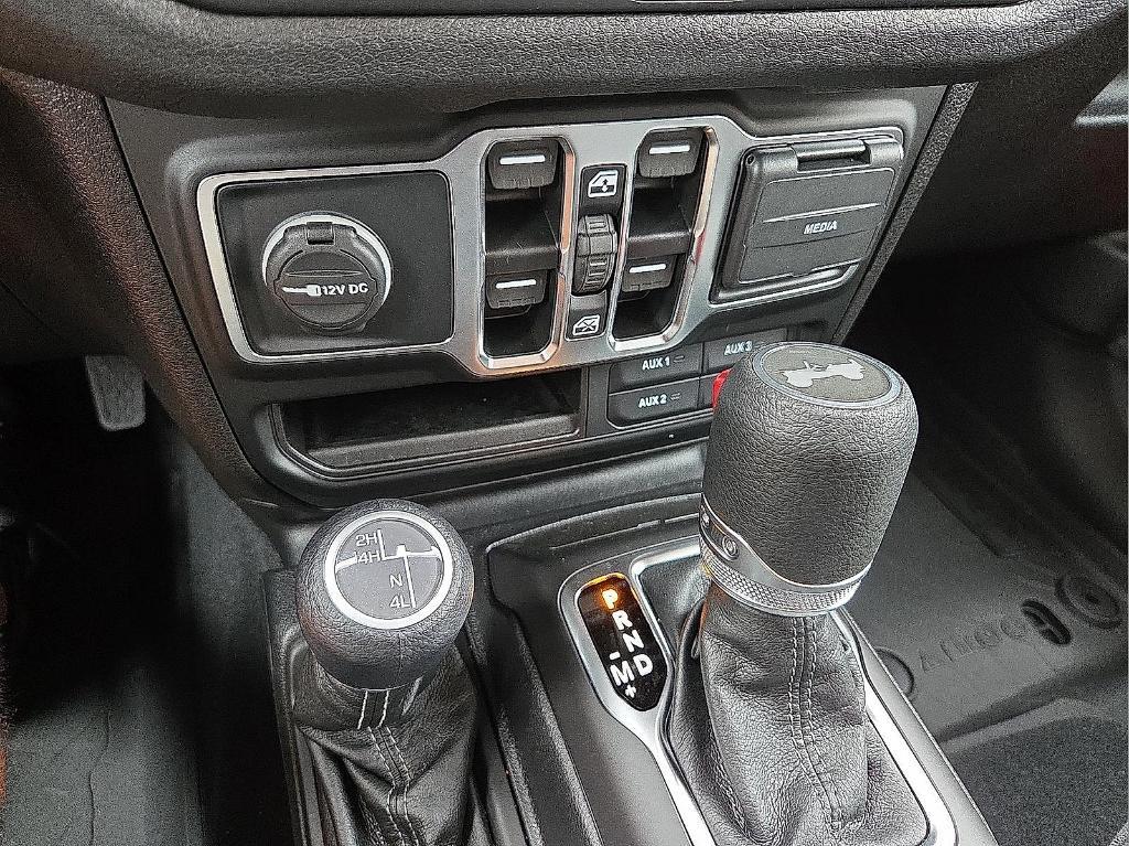 new 2025 Jeep Wrangler car, priced at $42,626