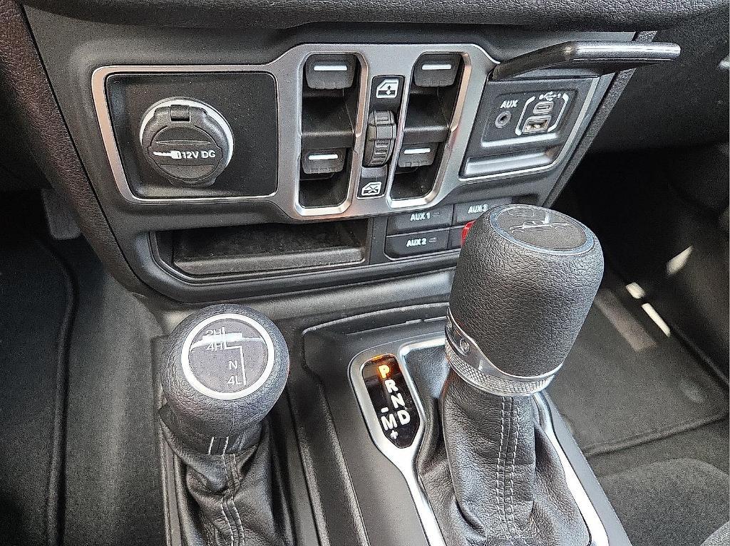 new 2025 Jeep Gladiator car, priced at $39,462