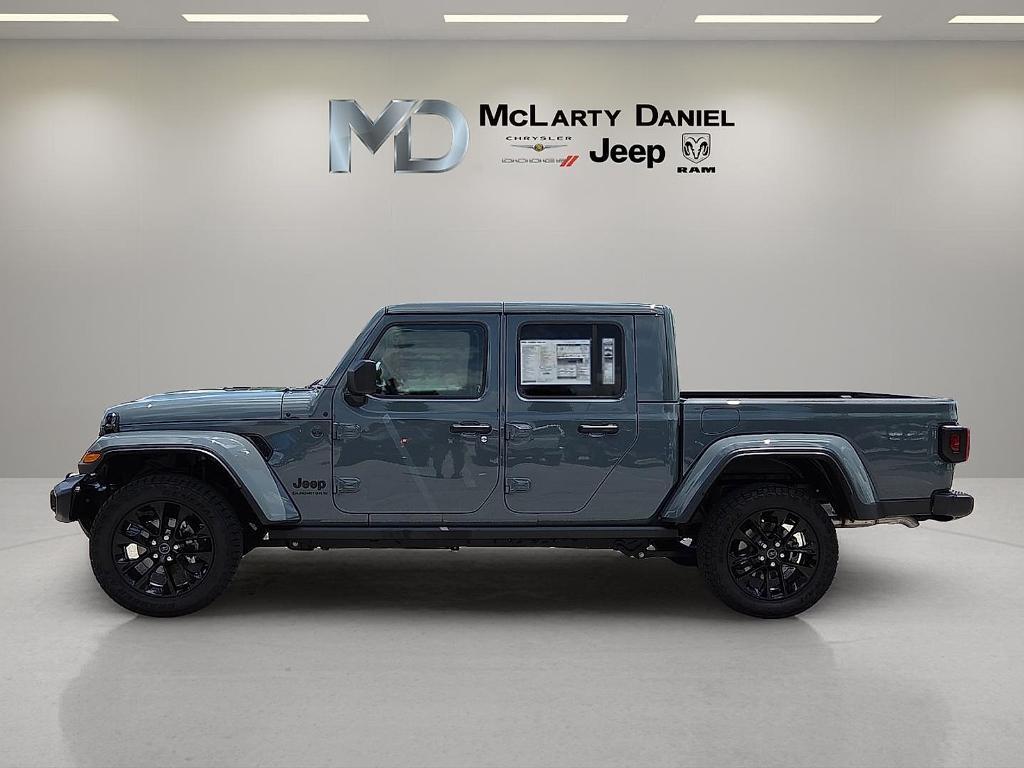 new 2025 Jeep Gladiator car, priced at $39,462