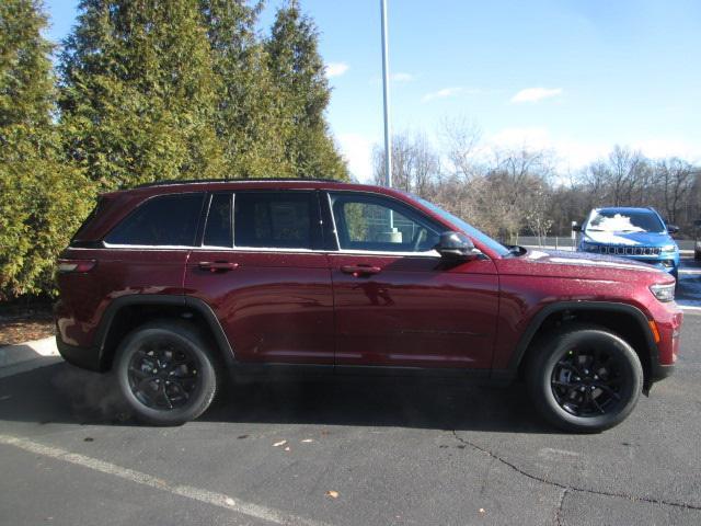 new 2025 Jeep Grand Cherokee car, priced at $41,372