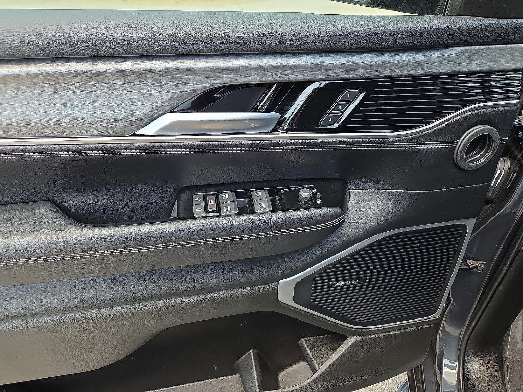 new 2025 Jeep Wagoneer car, priced at $65,102