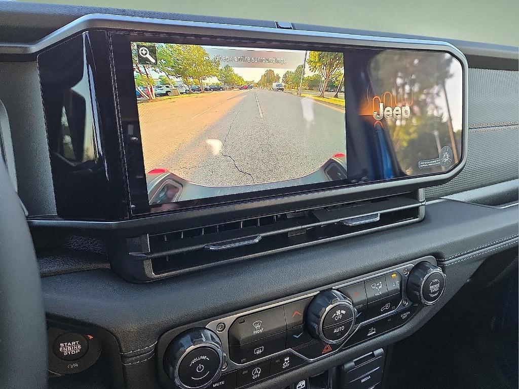 new 2025 Jeep Gladiator car, priced at $46,142