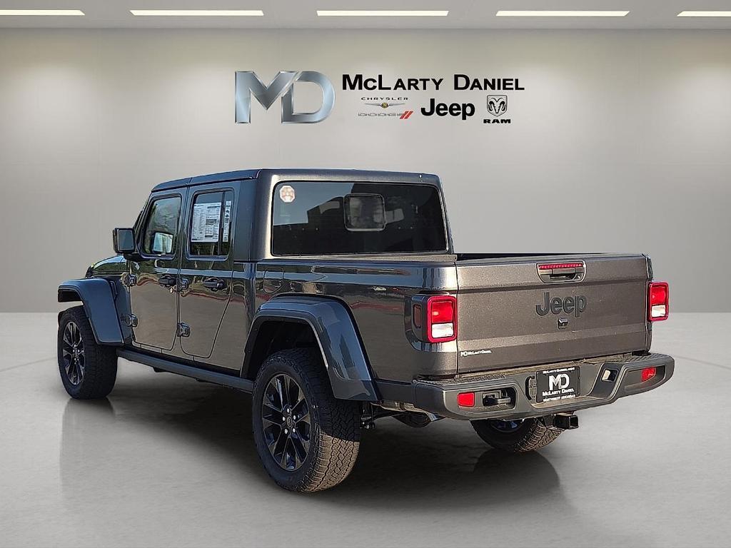 new 2025 Jeep Gladiator car, priced at $41,077
