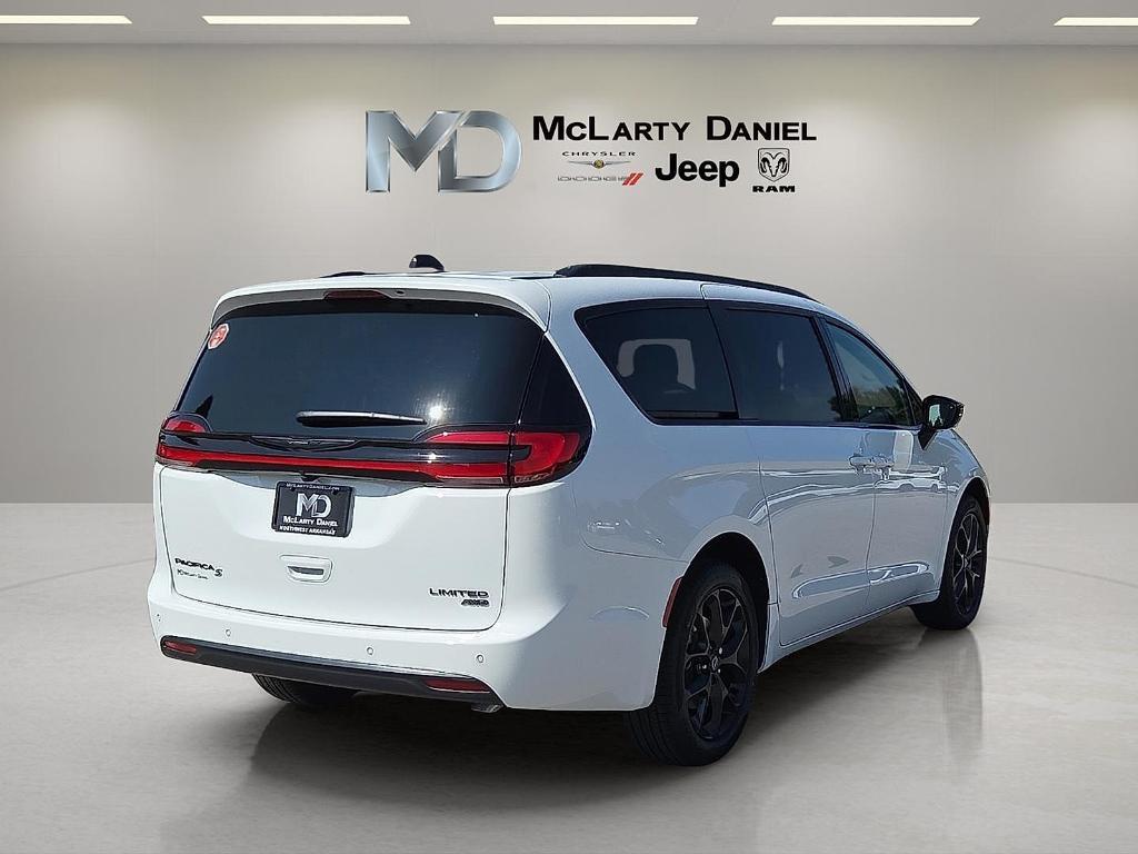 new 2026 Chrysler Pacifica car