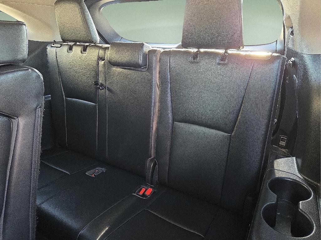 used 2023 Toyota Highlander car, priced at $32,995