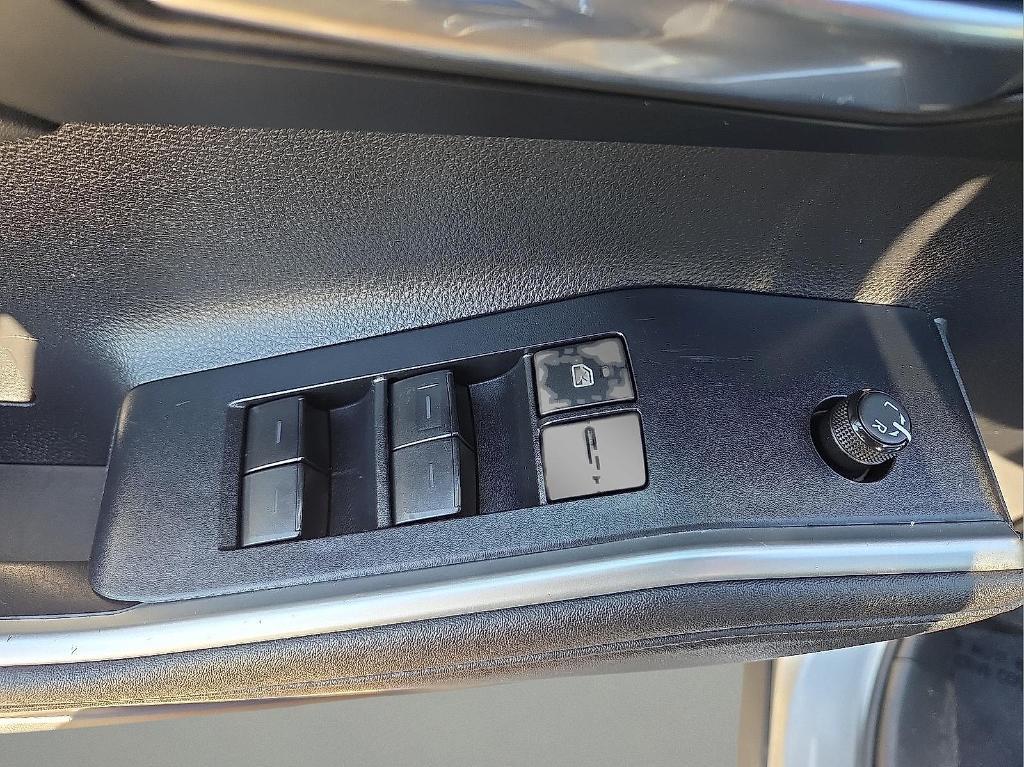 used 2023 Toyota Highlander car, priced at $32,995