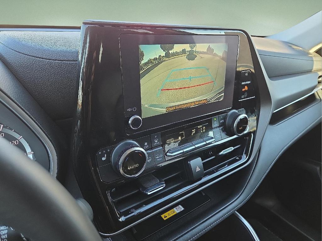 used 2023 Toyota Highlander car, priced at $32,995