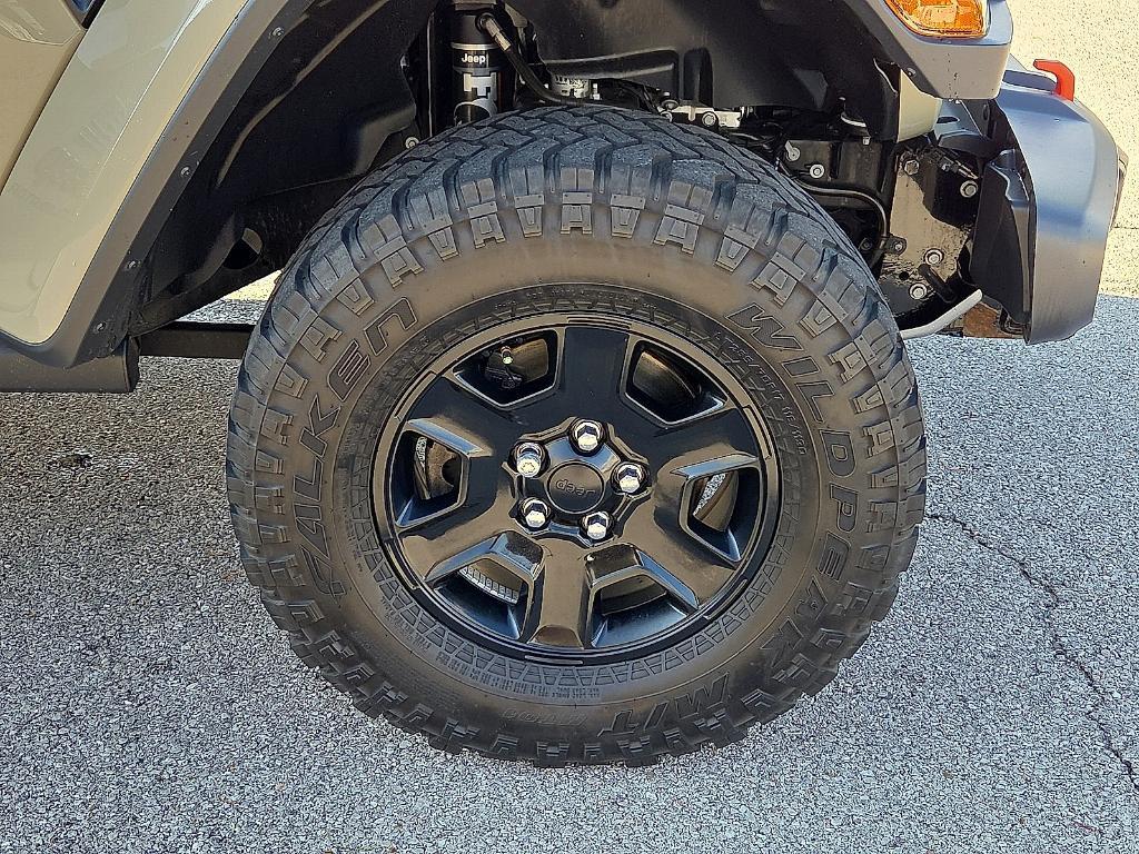 used 2020 Jeep Gladiator car, priced at $37,291