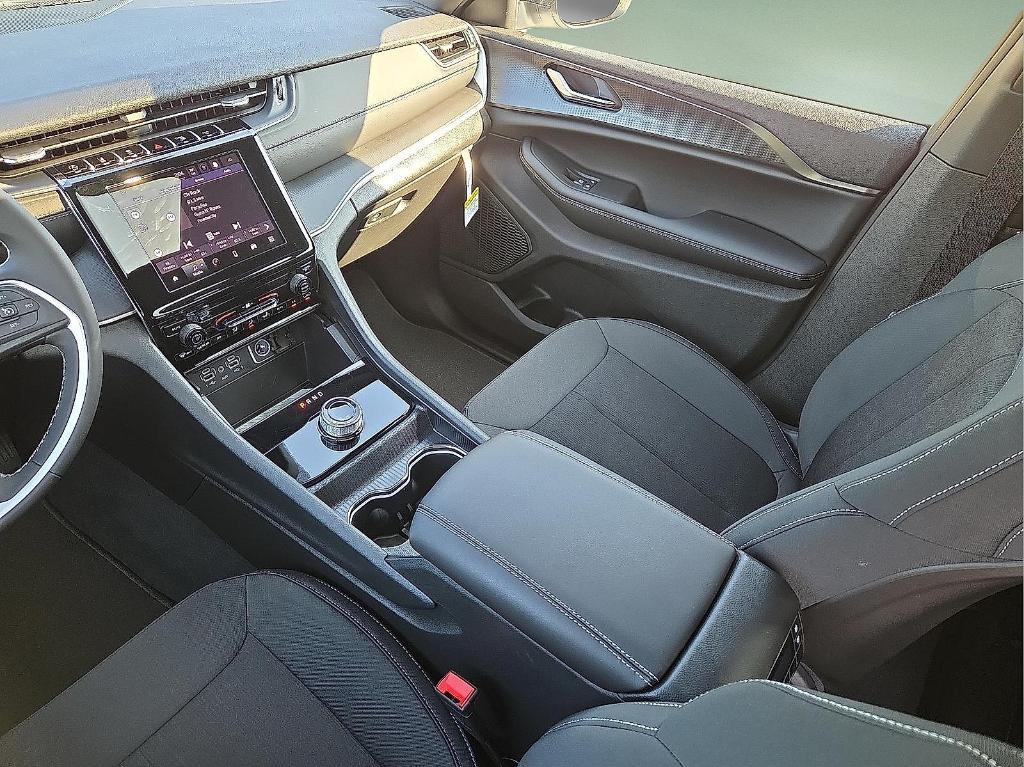 new 2025 Jeep Grand Cherokee L car, priced at $37,499