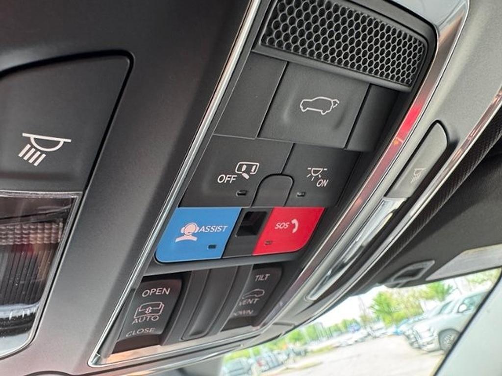 new 2025 Jeep Grand Cherokee car, priced at $38,914