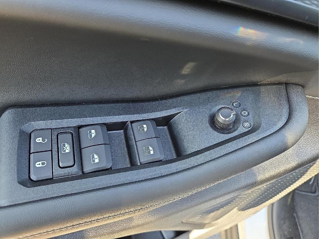 new 2025 Jeep Grand Cherokee car, priced at $42,071
