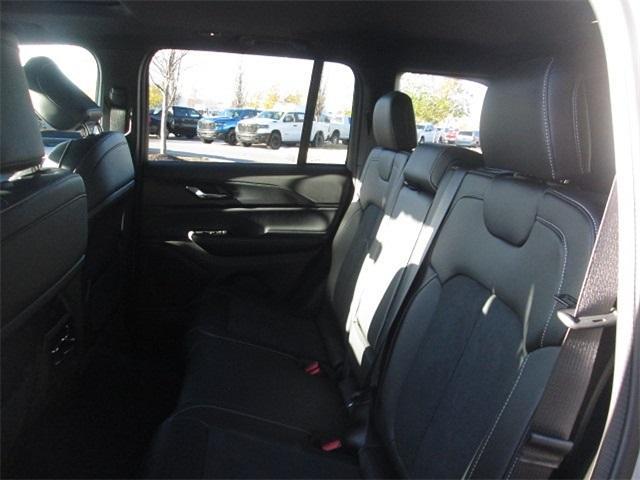 new 2025 Jeep Grand Cherokee car, priced at $39,253