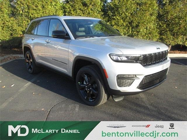 new 2025 Jeep Grand Cherokee car, priced at $39,253