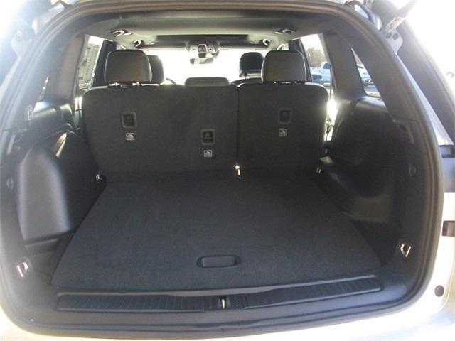new 2025 Jeep Grand Cherokee car, priced at $39,253