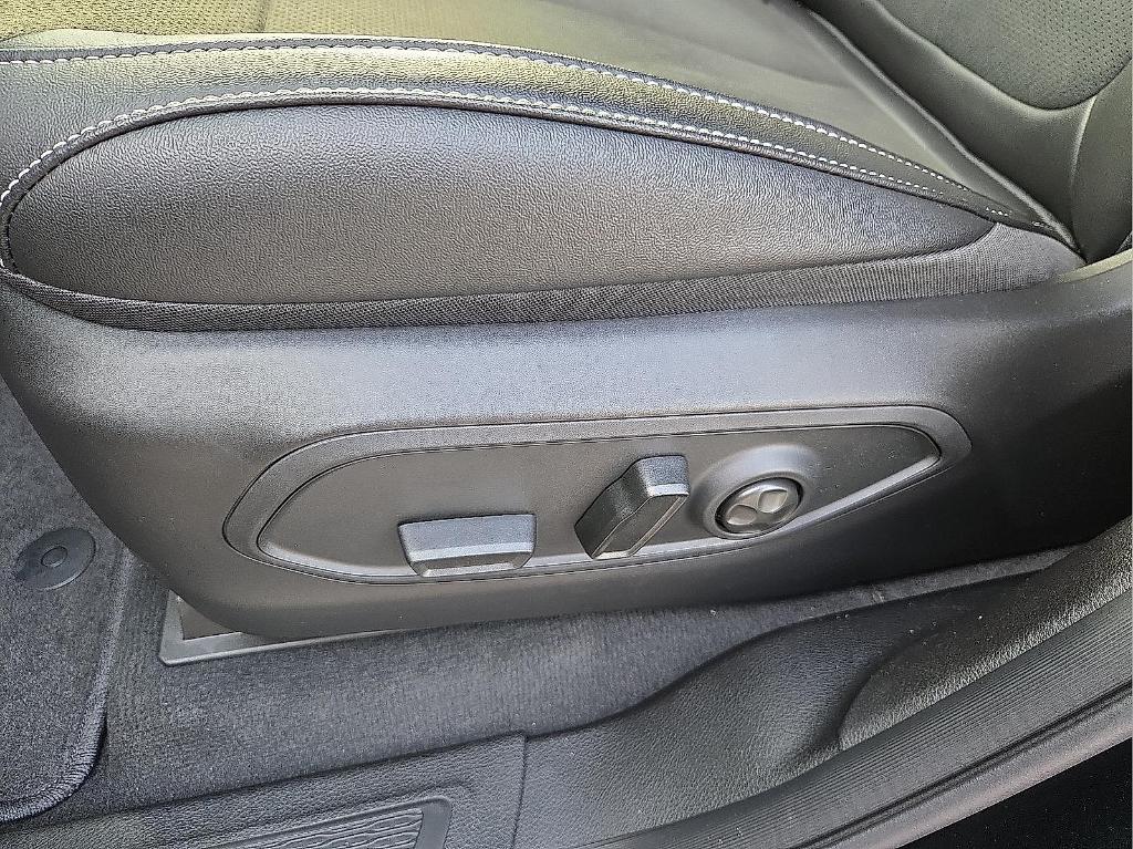 new 2025 Jeep Grand Cherokee car, priced at $41,669