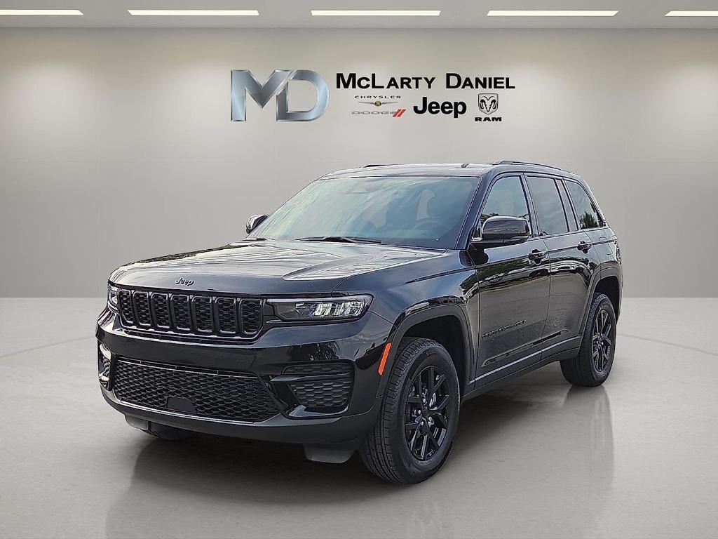 new 2025 Jeep Grand Cherokee car, priced at $41,669