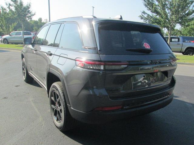 new 2024 Jeep Grand Cherokee car, priced at $41,051