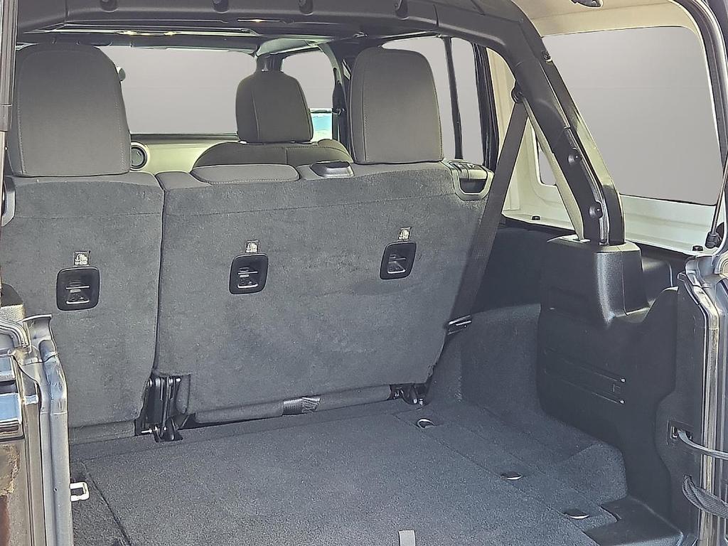 used 2021 Jeep Wrangler Unlimited car, priced at $22,329