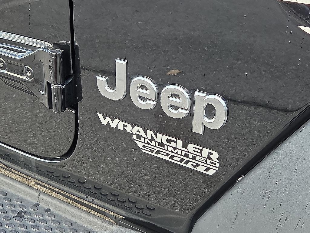 used 2021 Jeep Wrangler Unlimited car, priced at $22,329