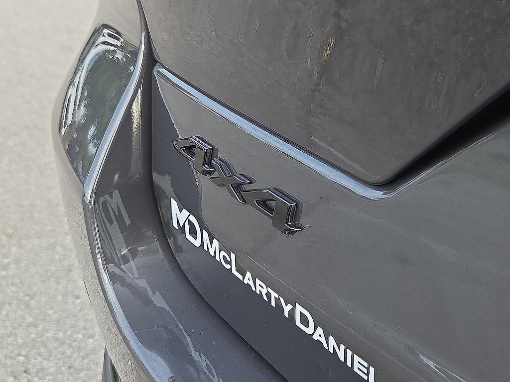 new 2025 Jeep Grand Cherokee car, priced at $37,225