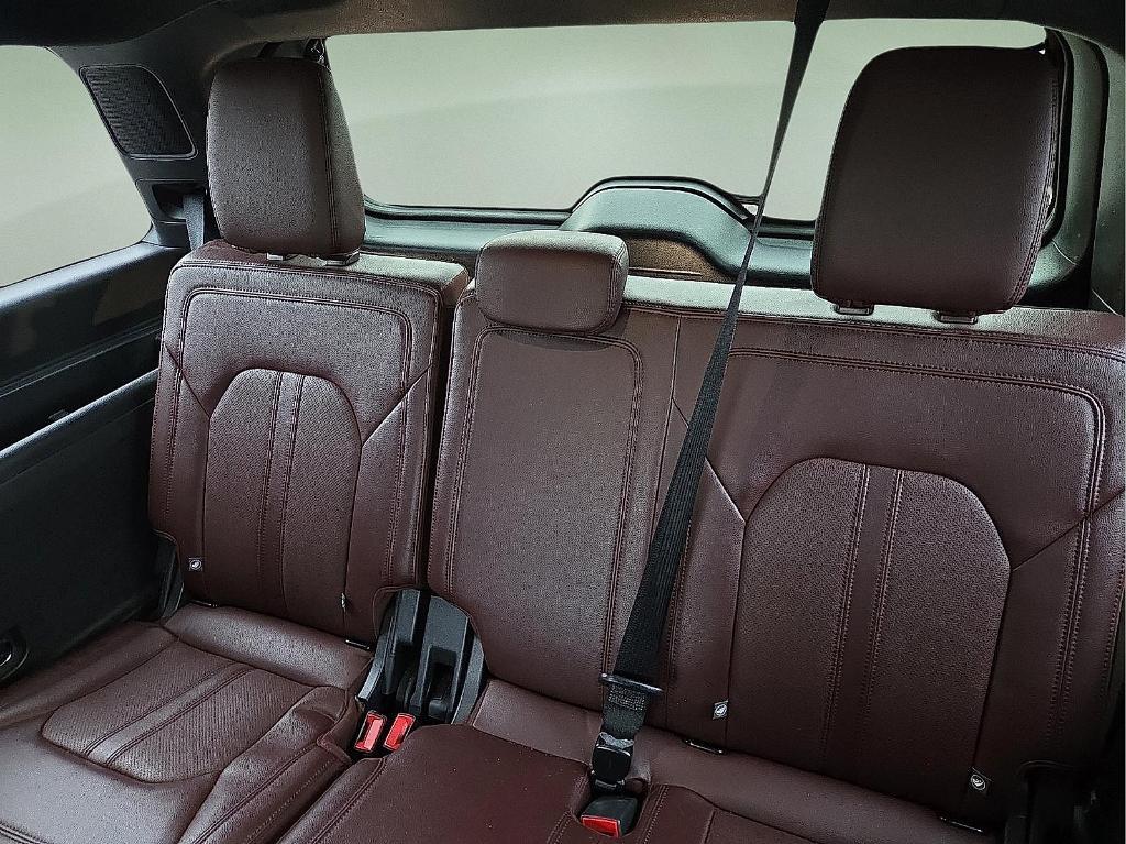 used 2023 Ford Expedition car, priced at $46,610