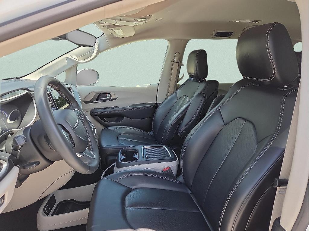used 2023 Chrysler Pacifica car, priced at $23,876