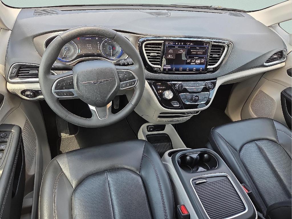 used 2023 Chrysler Pacifica car, priced at $23,876