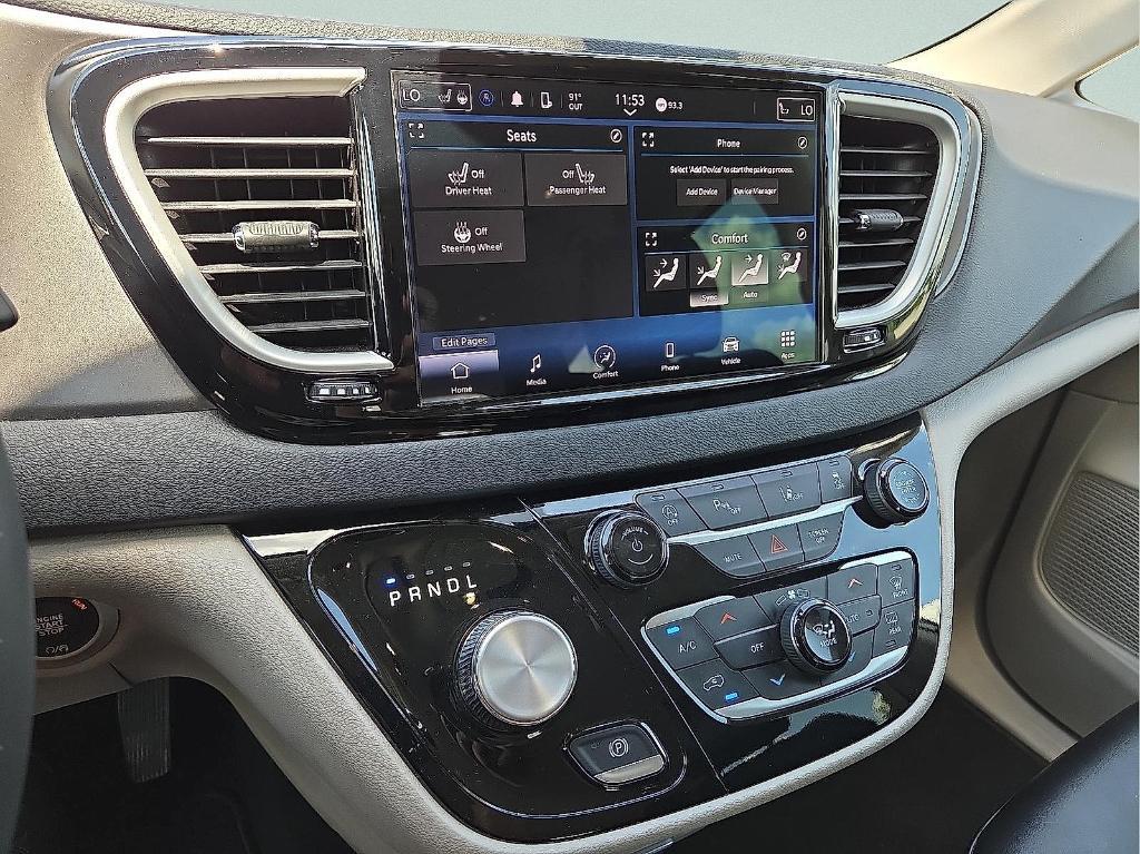 used 2023 Chrysler Pacifica car, priced at $23,876