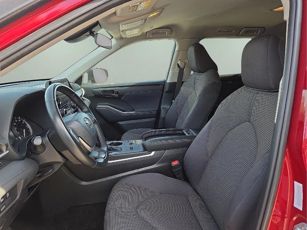 used 2024 Toyota Highlander car, priced at $33,605