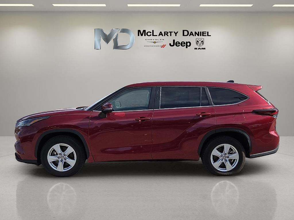 used 2024 Toyota Highlander car, priced at $33,605