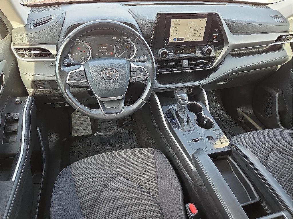 used 2024 Toyota Highlander car, priced at $33,605