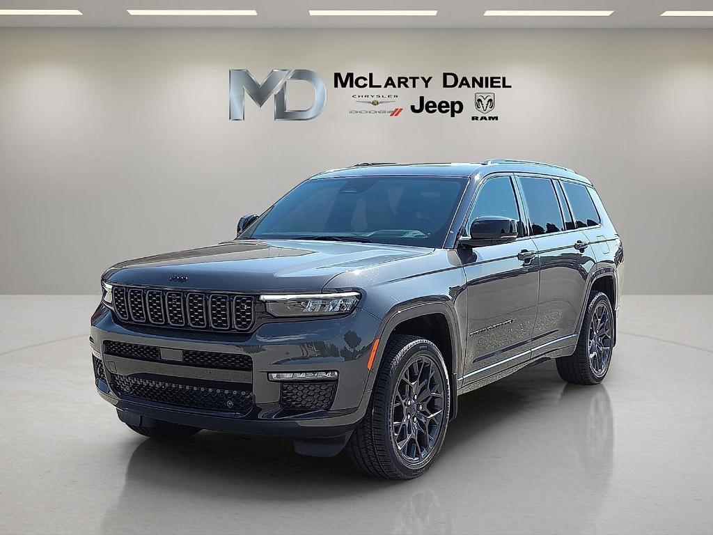 new 2025 Jeep Grand Cherokee L car, priced at $67,429