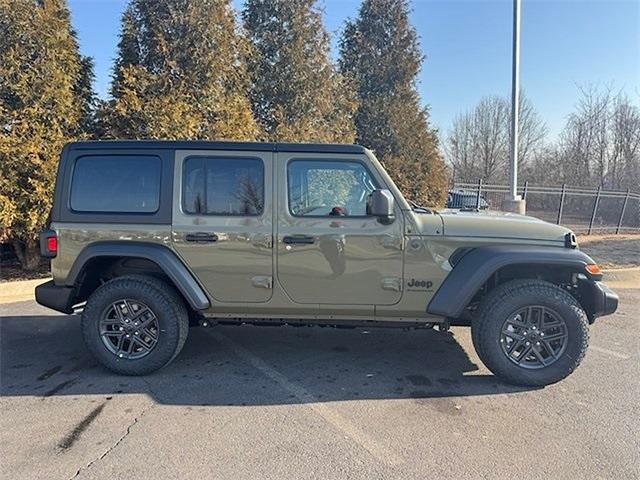 new 2025 Jeep Wrangler car, priced at $41,652