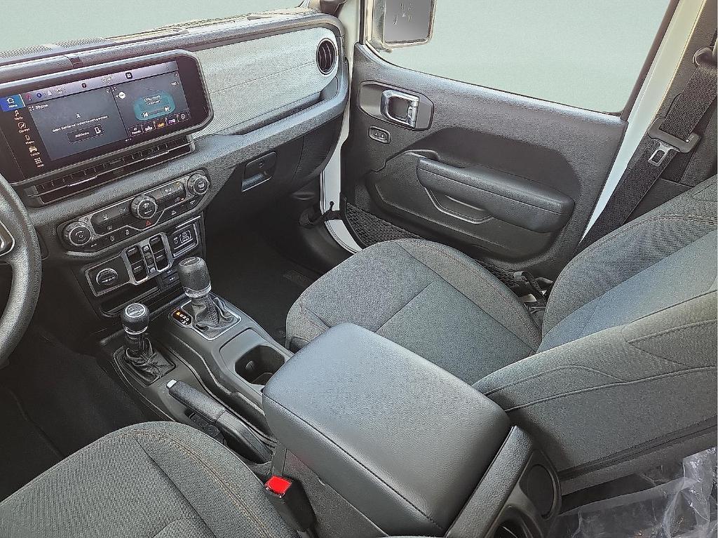 new 2025 Jeep Gladiator car, priced at $38,170